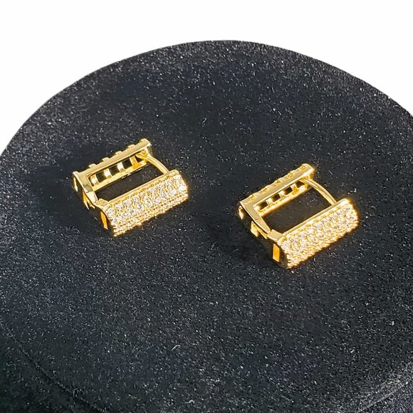 Pave Diamond Square Hoops Small – The Woods Fine Jewelry 14K Gold Square 2ct Diamond Womens Snap Back Earrings Ladies Small Hoops Jewelry